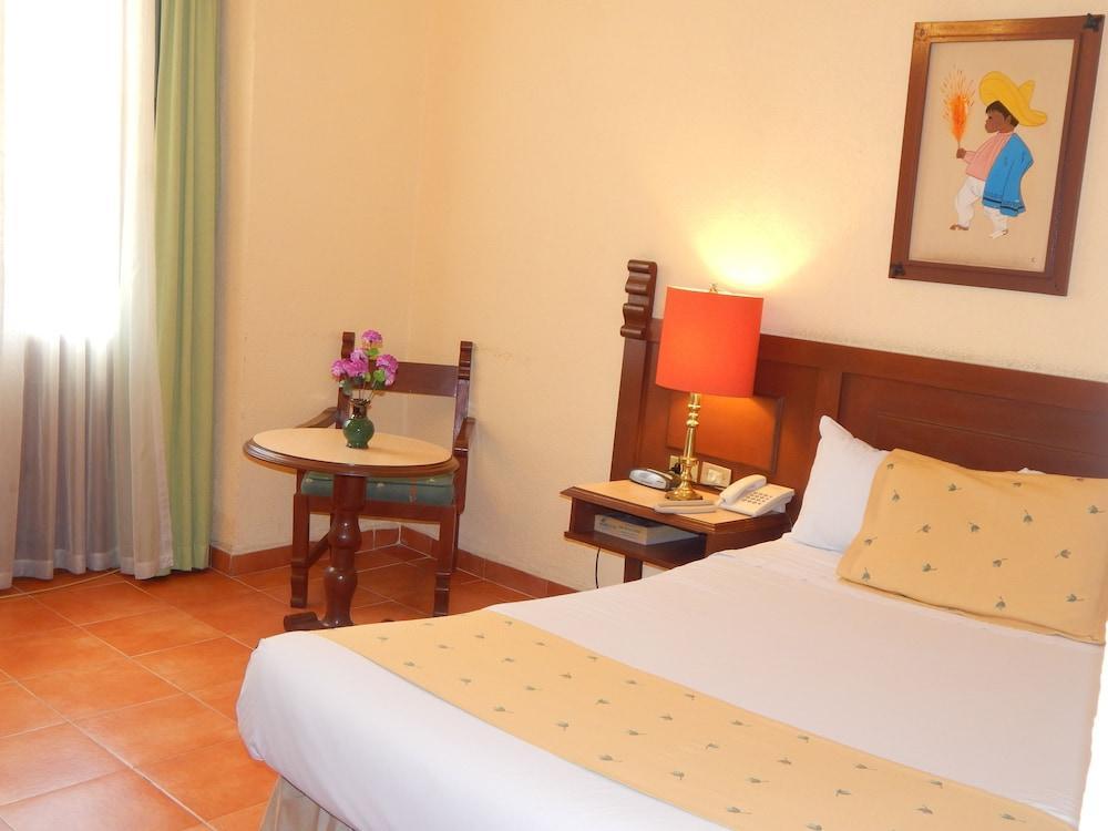Hotel San Pedro פואבלה מראה חיצוני תמונה